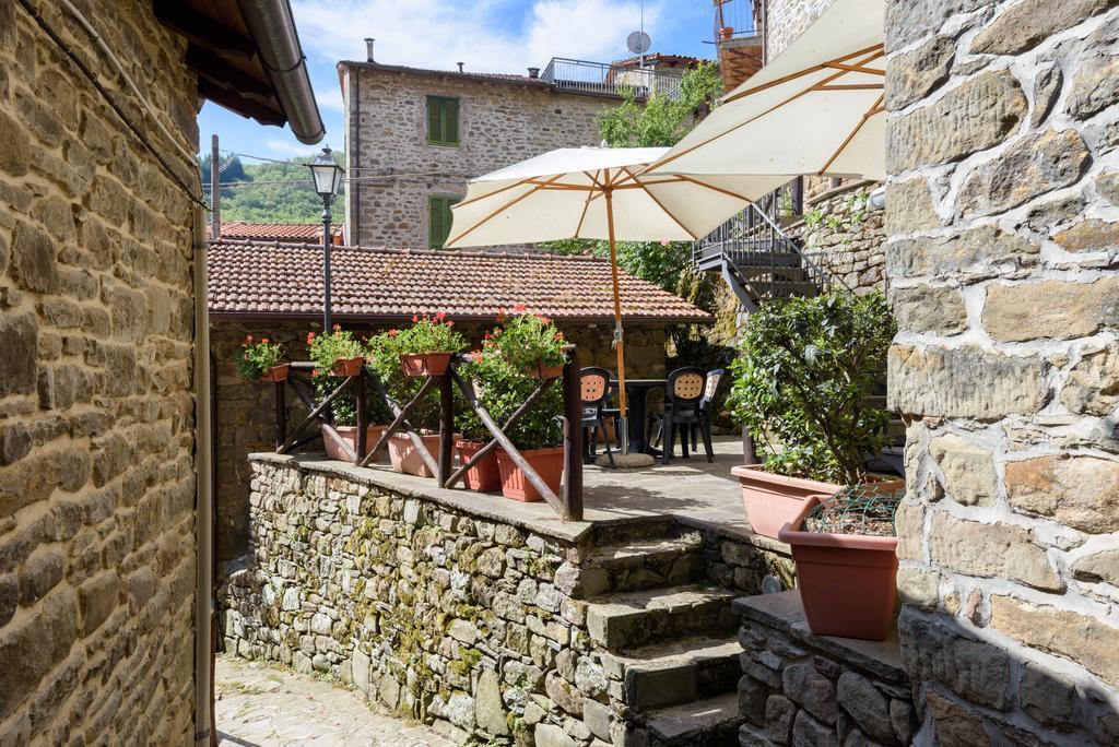 Il Borgo Dei Corsi - Charming Holiday Apartments Ortignano Raggiolo 外观 照片